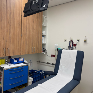 Foto van de behandelingskamer op de pedagogische afdeling - Sophia kinderziekenhuis