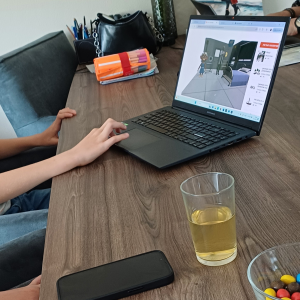 High-fidelity prototype testen met twee gebruikers (beide 10 jaar oud)