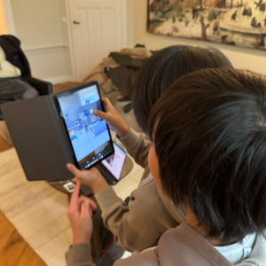 High-fidelity prototype testen met vier gebruikers (twee 9, een 10 en een 12 jaar oud)