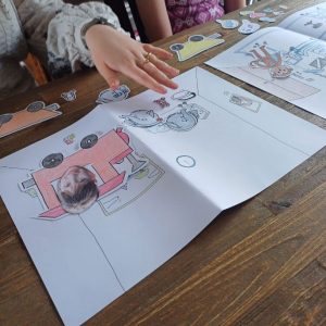 Low-fidelity prototype testen met twee gebruikers (beide 10 jaar oud)